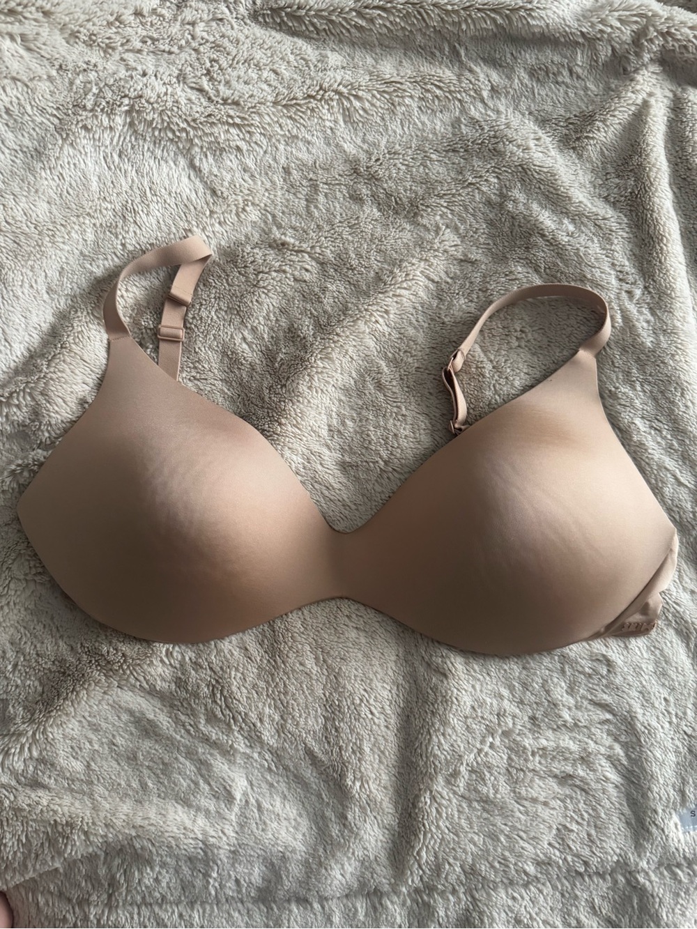 Skims Wireless Nude Bra